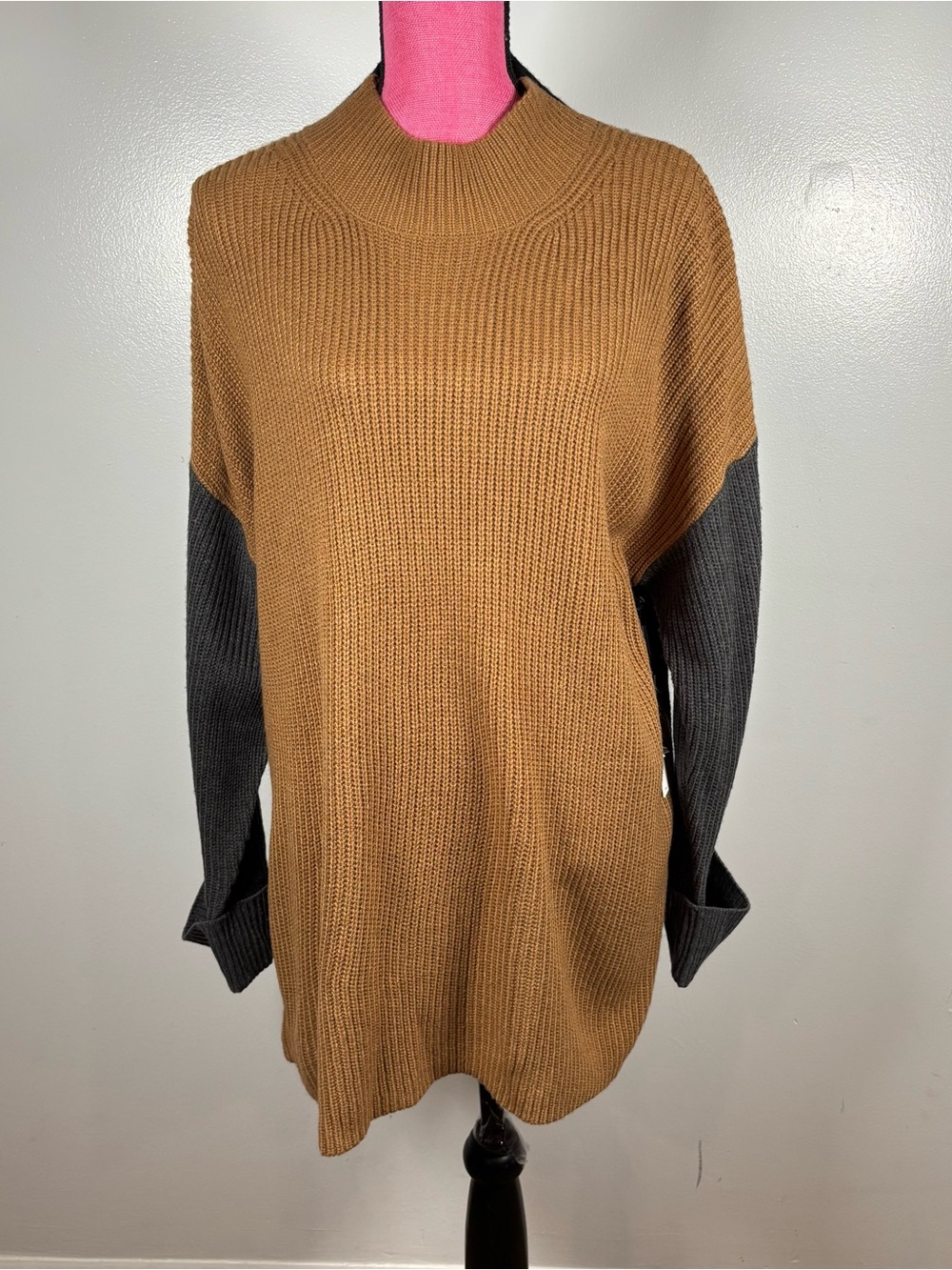 Calvin Klein Sweater Women’s 3X Beige Grey Black Colorblock Mock Neck Cozy Fall